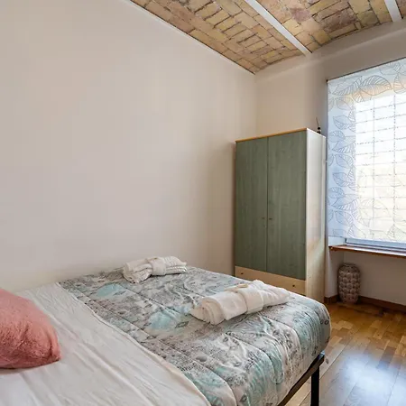 Center Suite - By Viva Domus-3